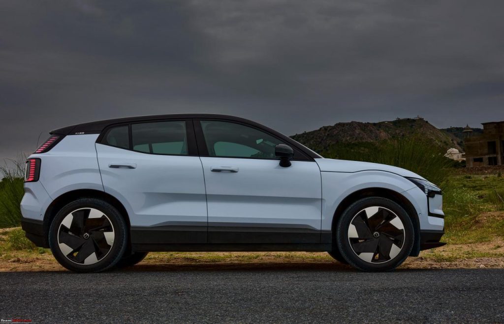 2025 Volvo EX30 Electric SUV 