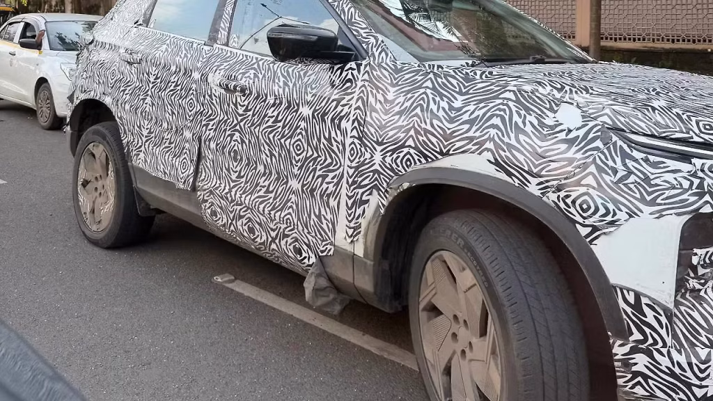 Harrier EV Exterior Left Front