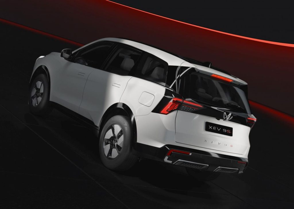 Mahindra Aims To Sell 7,000 EVs