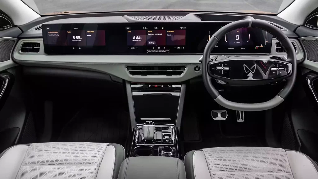 Mahindra XUV700 Facelift Interior Leaks